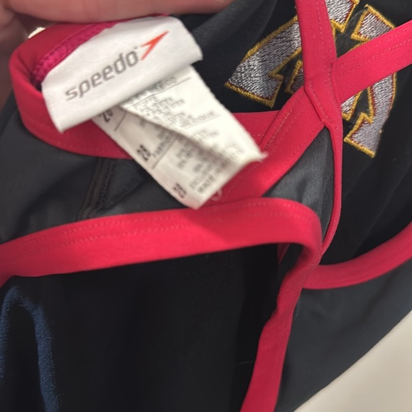 Minnesota gophers Speedo endurance training suit - Picture 2 of 3